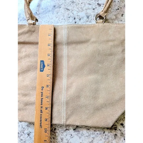 Wilsons Leather Maxima Tan Suede Soft Leather Purse Shoulder Bag Timeless Staple - Picture 3 of 9